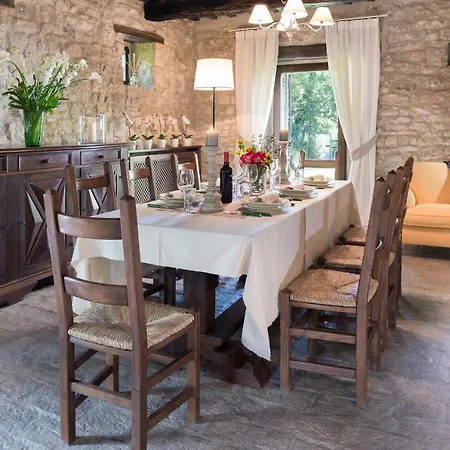 Sleeps 8 Pool Wifi *