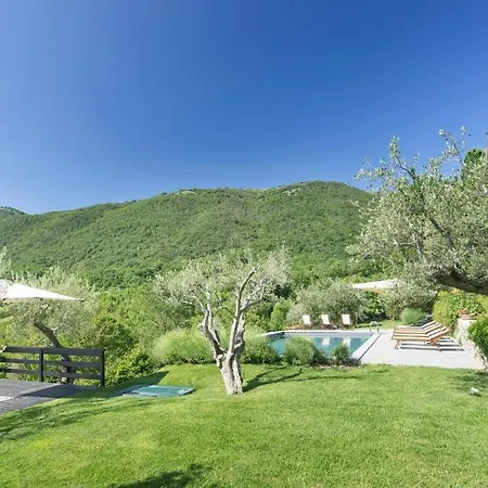 ヴィラ Sleeps 8 Pool Wifi